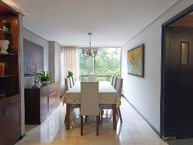 Apartamento de 3 alcobas en venta en El Tesoro, Medellín, 183 m² · foto 4 de 20