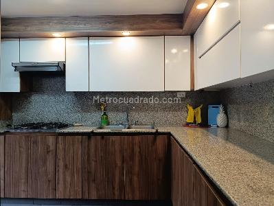 Apartamento de 3 alcobas en venta en El Tesoro, Medellín, 183 m² · foto 6 de 20