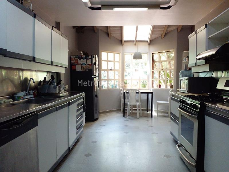 Casa Amplia de 4 Alcobas con Piscina en Los Balsos No. 1 - 5