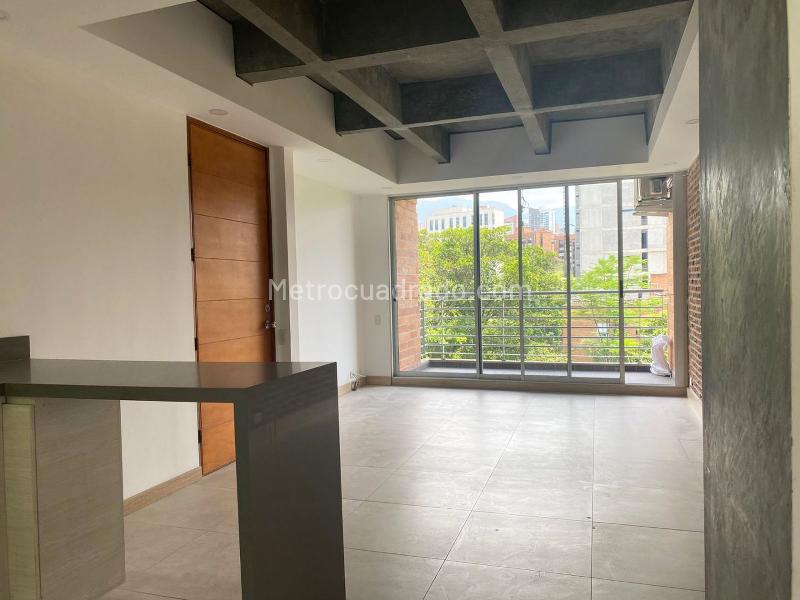 Apartamento con Encanto de 2 Alcobas Cerca del Metro en El Poblado - 5