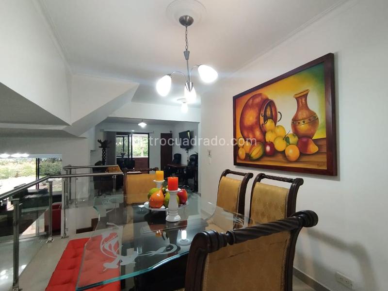 Apartamento Amoblado de 3 Alcobas con Terraza en El Poblado - 4