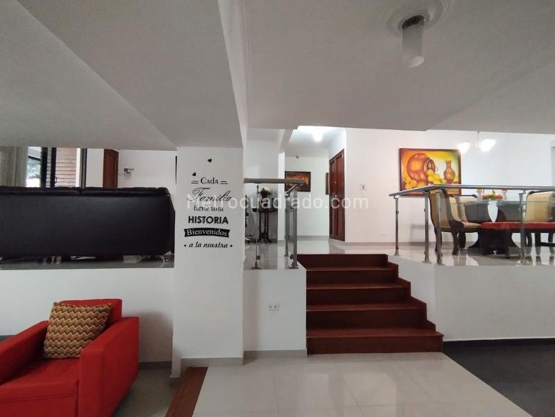 Apartamento Amoblado de 3 Alcobas con Terraza en El Poblado - 7