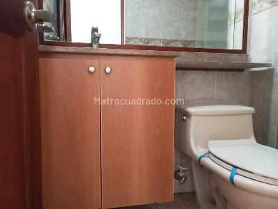 Apartamento de 2 alcobas en arriendo en El Poblado, Medellín, 72 m² · foto 11 de 13