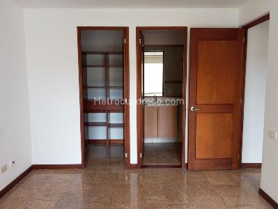 Apartamento de 2 alcobas en arriendo en El Poblado, Medellín, 72 m² · foto 8 de 13