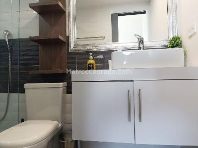 Apartamento de 2 alcobas en arriendo en El Poblado, Medellín, 83 m² · foto 16 de 18