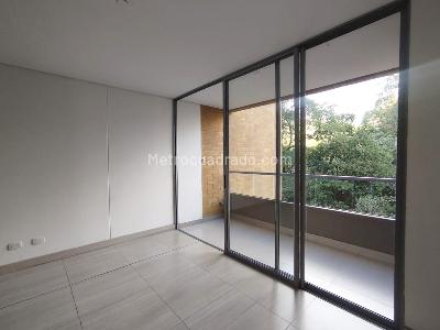 Apartamento de 3 alcobas en arriendo en Castropol, Medellín, 127 m² · foto 2 de 16