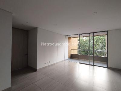 Apartamento de 3 alcobas en arriendo en Castropol, Medellín, 127 m² · foto 3 de 16