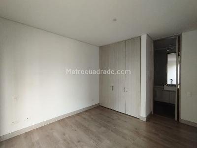 Apartamento de 3 alcobas en arriendo en Castropol, Medellín, 127 m² · foto 8 de 16