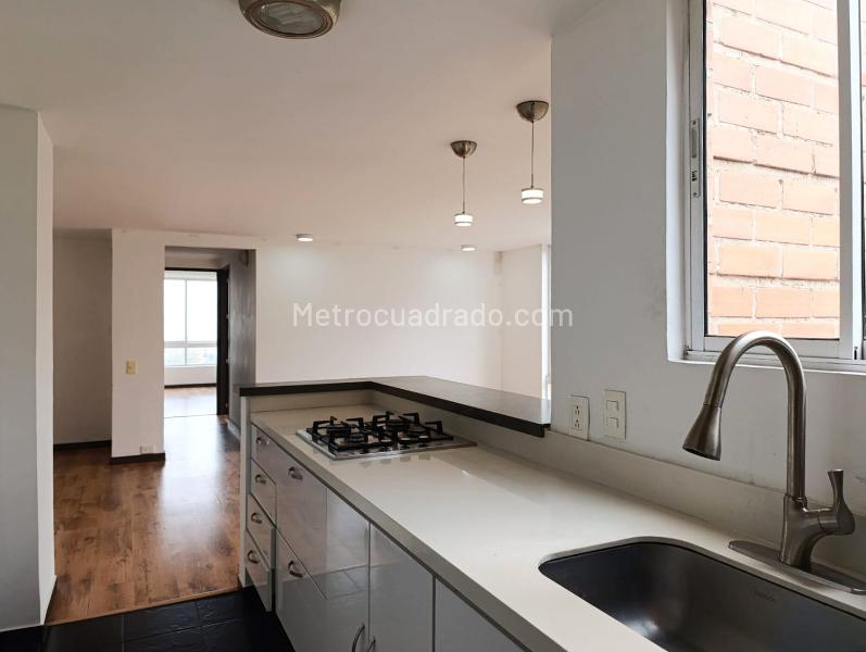 Apartamento de 2 Alcobas en El Poblado con Parqueadero Cubierto - 8