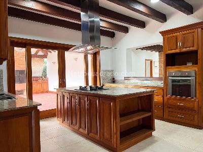 Casa de 3 alcobas en venta en Rionegro, Rionegro, 420 m² · foto 4 de 19