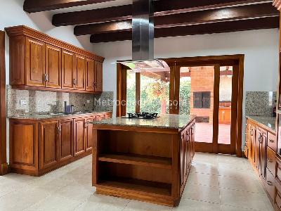Casa de 3 alcobas en venta en Rionegro, Rionegro, 420 m² · foto 5 de 19