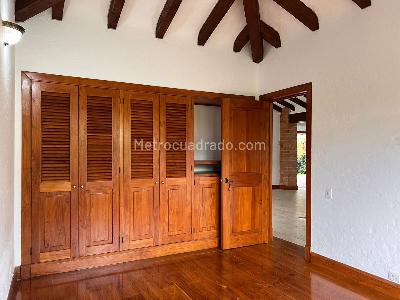 Casa de 3 alcobas en venta en Rionegro, Rionegro, 420 m² · foto 8 de 19