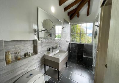 Casa de 3 alcobas en venta en Rionegro, Rionegro, 201 m² · foto 10 de 14