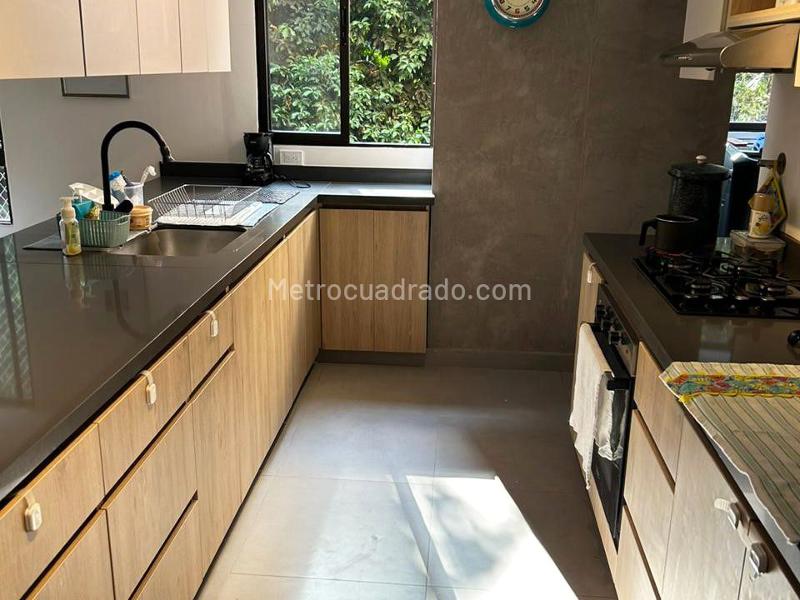 3BR Apartment in Quiet Area of El Poblado - 6