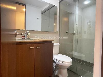 Apartamento de 2 alcobas en arriendo en El Poblado, Medellín, 75 m² · foto 11 de 11