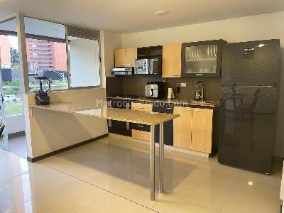 Apartamento de 2 alcobas en arriendo en El Poblado, Medellín, 75 m² · foto 3 de 11