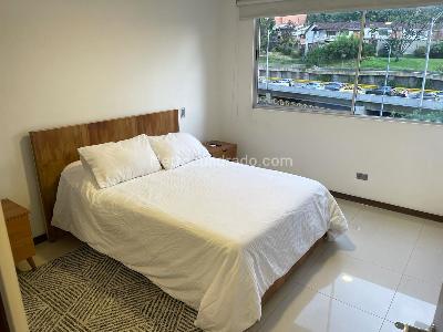 Apartamento de 2 alcobas en arriendo en El Poblado, Medellín, 75 m² · foto 7 de 11