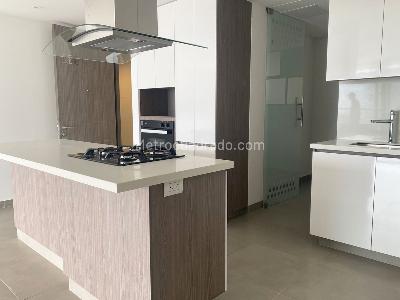 Apartamento en venta en Envigado, Envigado · foto 7 de 19