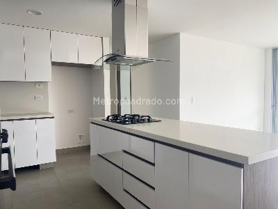 Apartamento en venta en Envigado, Envigado · foto 8 de 19