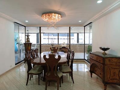 Apartamento de 4 alcobas en venta en El Poblado, Medellín, 425 m² · foto 5 de 19