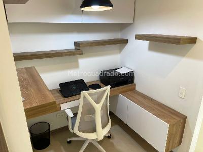 Apartamento de 2 alcobas en arriendo en El Poblado, Medellín, 89 m² · foto 5 de 14