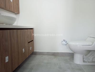 Apartamento de 3 alcobas en arriendo en Alejandría, Medellín, 187 m² · foto 13 de 16