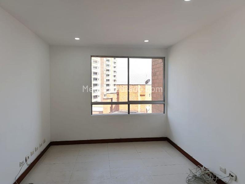 Apartamento de 3 Alcobas en El Poblado con Balcón - 7