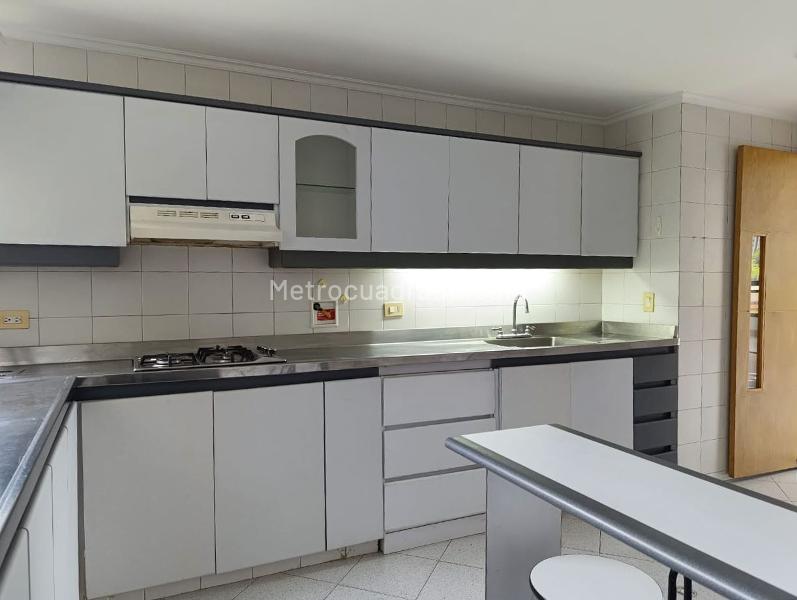 3BR Apartment for Rent with 5 Baths in Gated Unit, El Poblado - 5