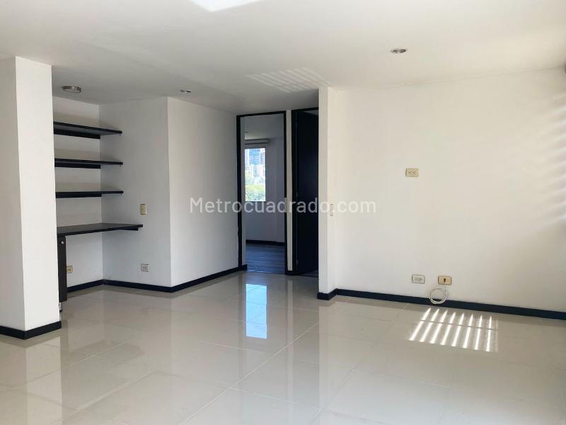 Apartamento de 2 Alcobas en El Poblado (Conjunto Cerrado) - 2
