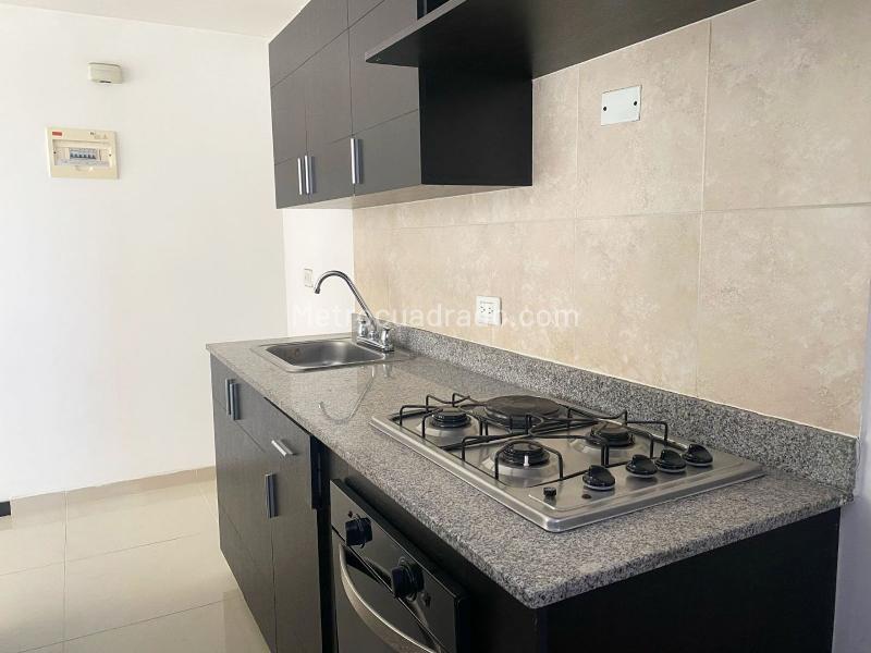 Apartamento de 2 Alcobas en El Poblado (Conjunto Cerrado) - 8
