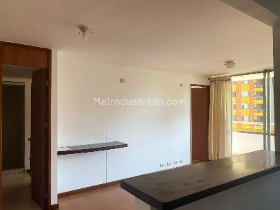 Apartaestudio en arriendo en El Poblado, Medellín, 64 m² · foto 2 de 14