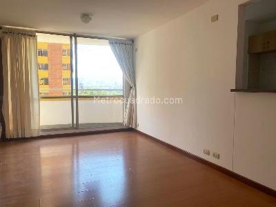 Apartaestudio en arriendo en El Poblado, Medellín, 64 m² · foto 3 de 14