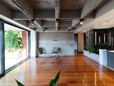 Apartamento de 2 alcobas en venta en Los Balsos, Medellín, 172 m² · foto 2 de 19