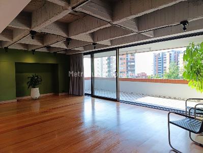 Apartamento de 2 alcobas en venta en Los Balsos, Medellín, 172 m² · foto 3 de 19