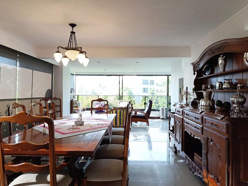 Apartamento Elegante de 4 Alcobas con Jacuzzi en El Poblado - 2