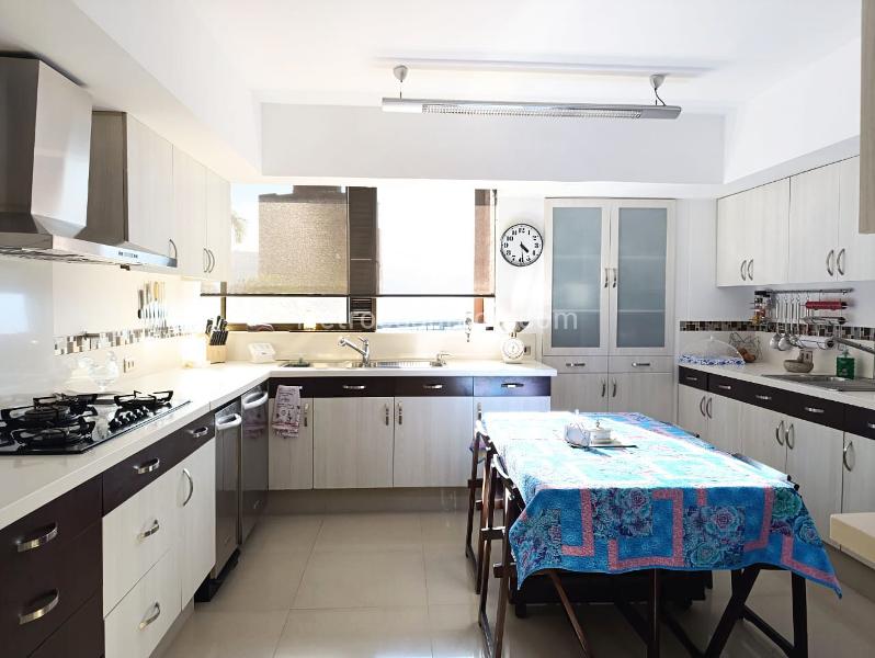 Apartamento Elegante de 4 Alcobas con Jacuzzi en El Poblado - 9