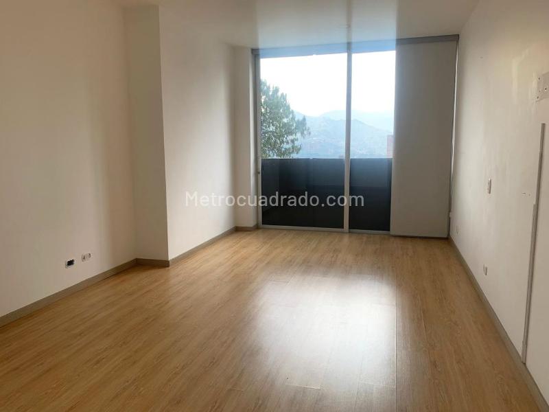 Apartamento de 2 Alcobas con Gimnasio en El Poblado - 9