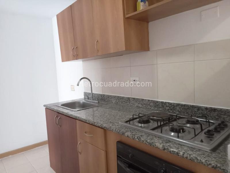 Apartamento Encantador de 2 Alcobas con Piscina en El Poblado - 6