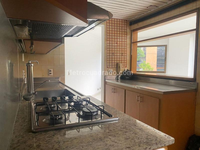 Cozy 2BR Apartment with Service Room in El Poblado - 5