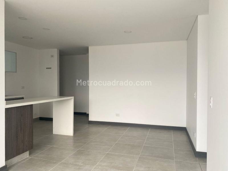 Apartamento de 2 Alcobas con Baños Privados en El Poblado - 2