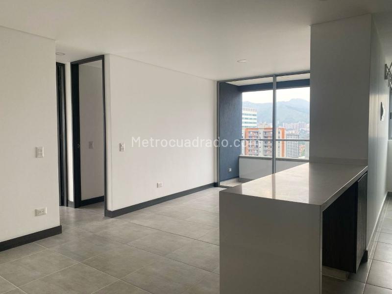 Apartamento de 2 Alcobas con Baños Privados en El Poblado - 3