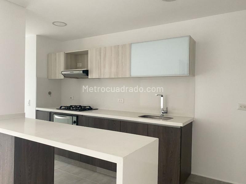 Apartamento de 2 Alcobas con Baños Privados en El Poblado - 5