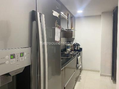 Apartamento de 2 alcobas en arriendo en El Poblado, Medellín, 95 m² · foto 8 de 16