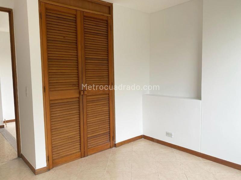 2BR Apartment with Parking in El Poblado (Closed Unit) - 9