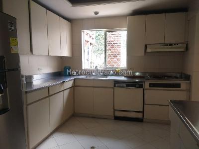 Casa de 4 alcobas en venta en El Poblado, Medellín, 300 m² · foto 6 de 19
