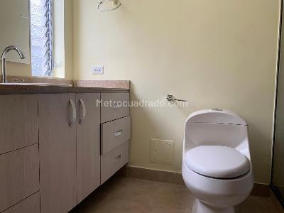 Apartamento de 4 alcobas en venta en El Poblado, Medellín, 177 m² · foto 15 de 19