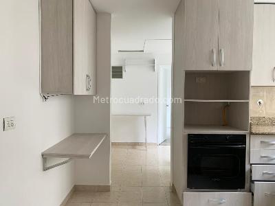 Apartamento de 4 alcobas en venta en El Poblado, Medellín, 177 m² · foto 5 de 19