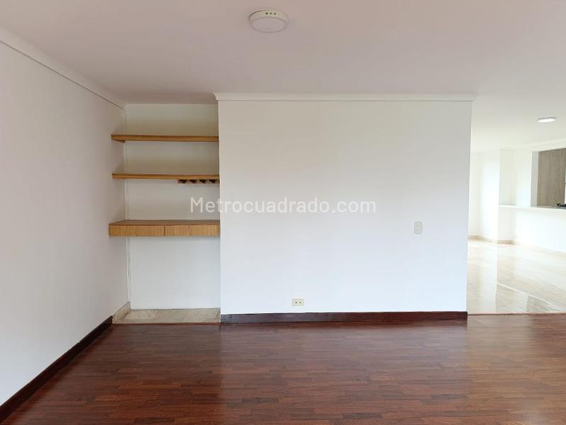 Piso – Medellín, El Tesoro, El Poblado - Más