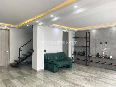 Casa en arriendo en Envigado, Envigado · foto 2 de 17