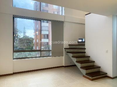 Apartaestudio en arriendo en El Poblado, Medellín, 57 m² · foto 2 de 13